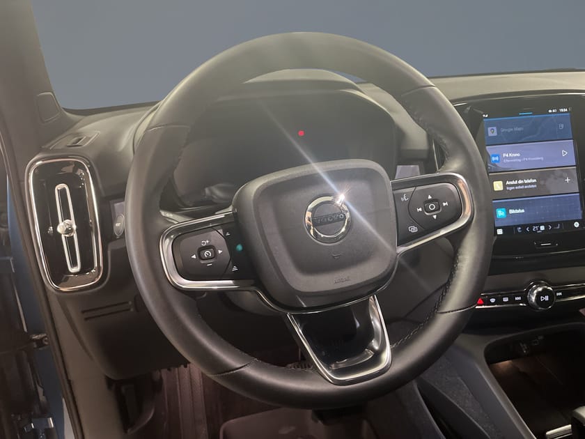Bild 5 av Volvo EX40 Single Motor Extended Range R Core SE//Drag//360-kamera//