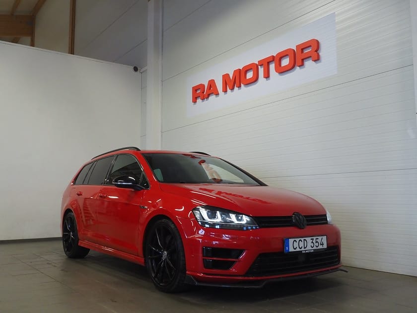 Bild 3 av Volkswagen Golf Sportscombi R SC 2.0 TSI 300hk DSG 4M | Pano | Skinn | Dynaudio |