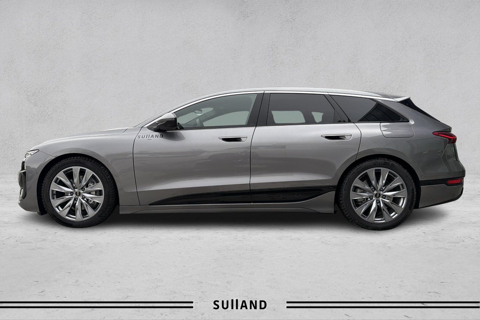 Thumnail bilde 1 av Audi A6 Avant e-tron quattro