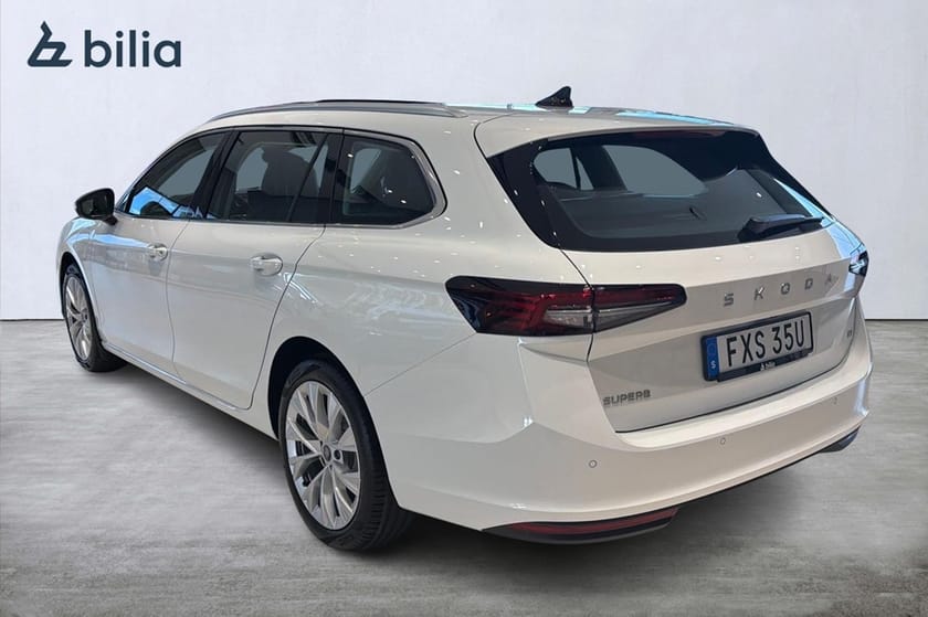 Bild 2 av Škoda Superb iV Kombi SELECTION 1,5TSI Pano,Drag 204HK