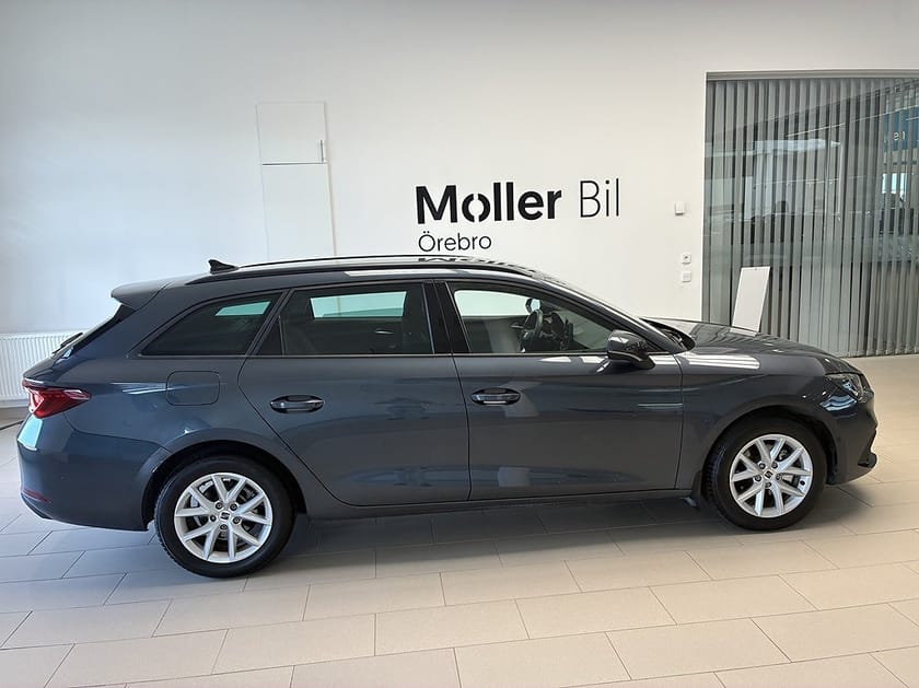 Bild 2 av SEAT Leon Sportstourer 1.5eETSI 150 HK DSG|Värmare|Drag|B-kamera