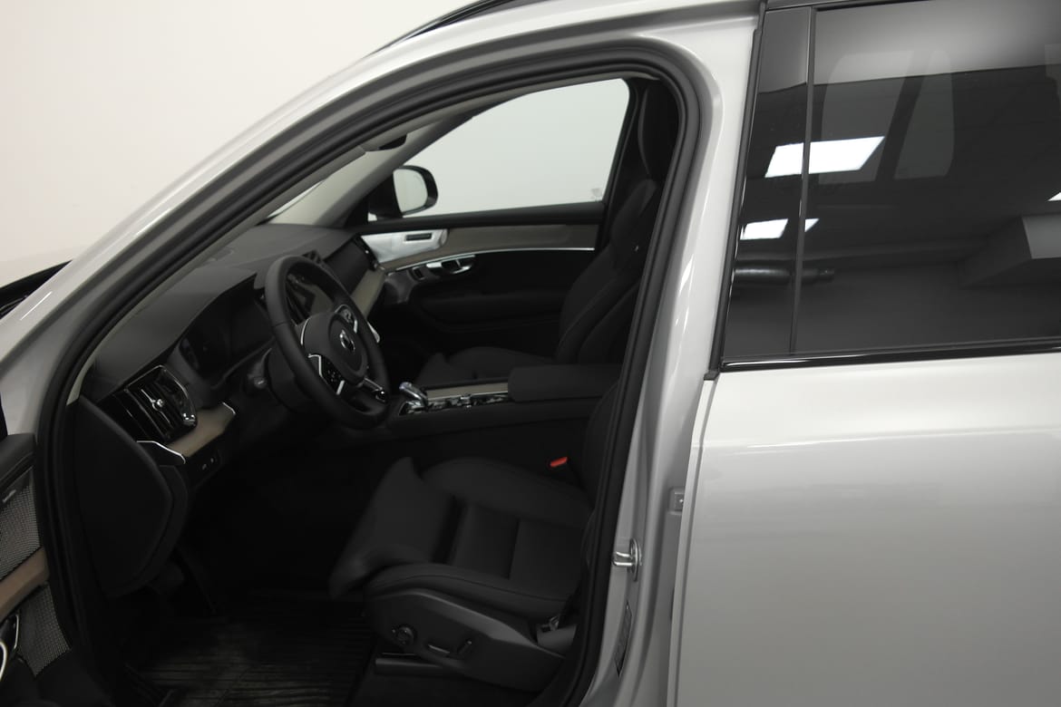 Volvo XC90 2025 - miniatyr 5