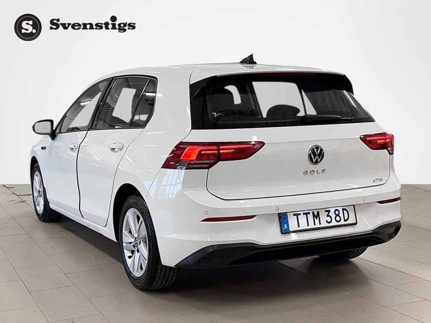 Bild 3 av Volkswagen Golf eTSI 150HK DSG DRAG VÄRMARE GPS