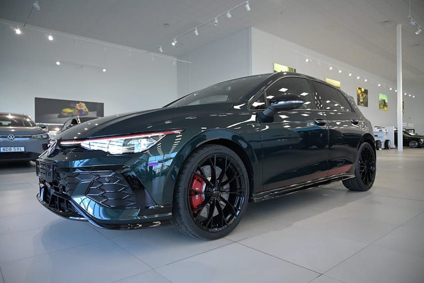Bild 1 av Volkswagen Golf GTI Edition 50 325 hk **SE SPEC!**
