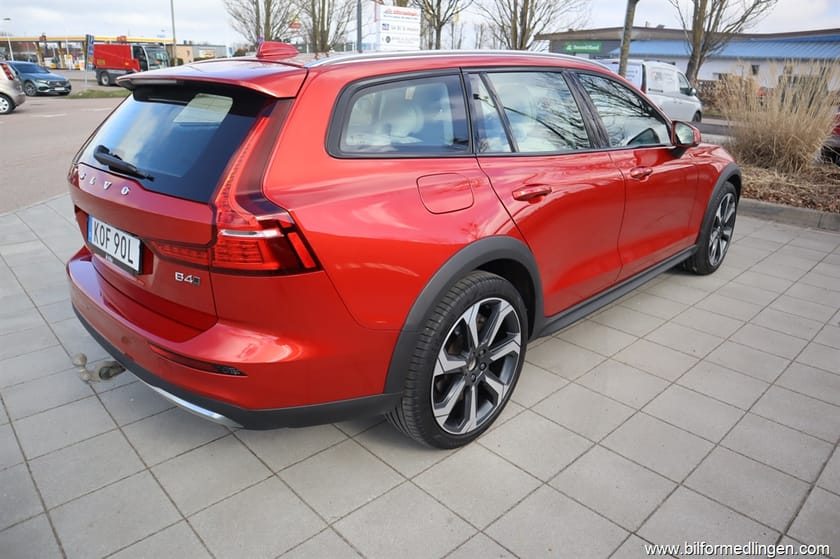 Bild 3 av Volvo V60 Cross Country B4 AWD 197hk Plus Momsbil Geartronic