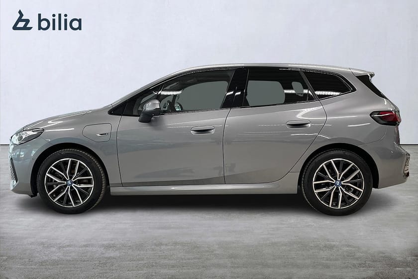 Bild 3 av BMW 230e xDrive Active Tourer M-Sport | Drag | H&K | 360 kamera | Aktiv farthå