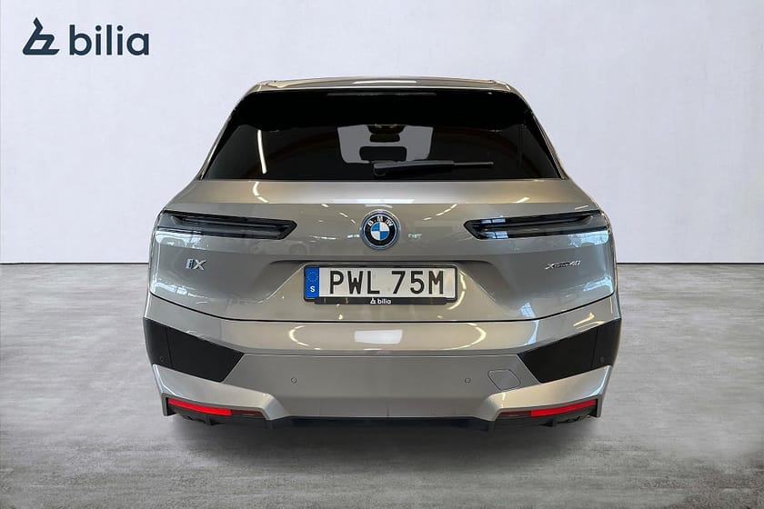 Bild 4 av BMW iX xDrive40 Sport line | Drag | Värmepaket | HK | 360