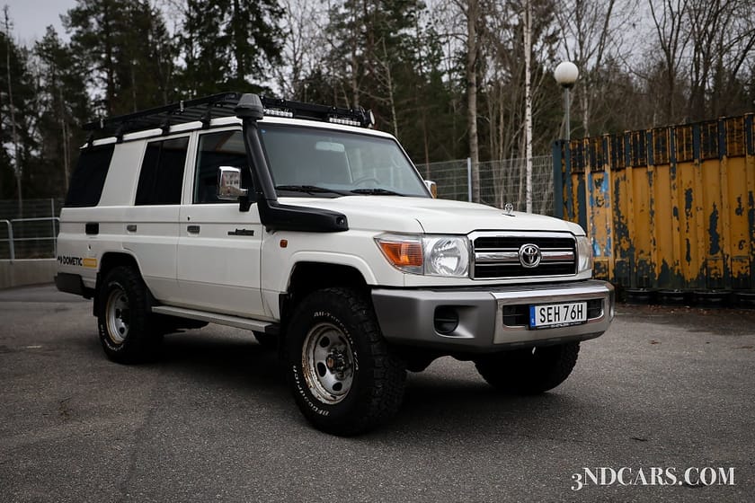 Bild 3 av Toyota Land Cruiser Landcruiser HZJ 76 Webasto mm