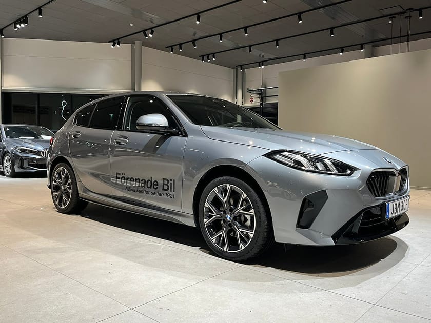 Bild 3 av BMW 120 M-Sport Design Rattvärme Driving Assistant Plus 4,95%