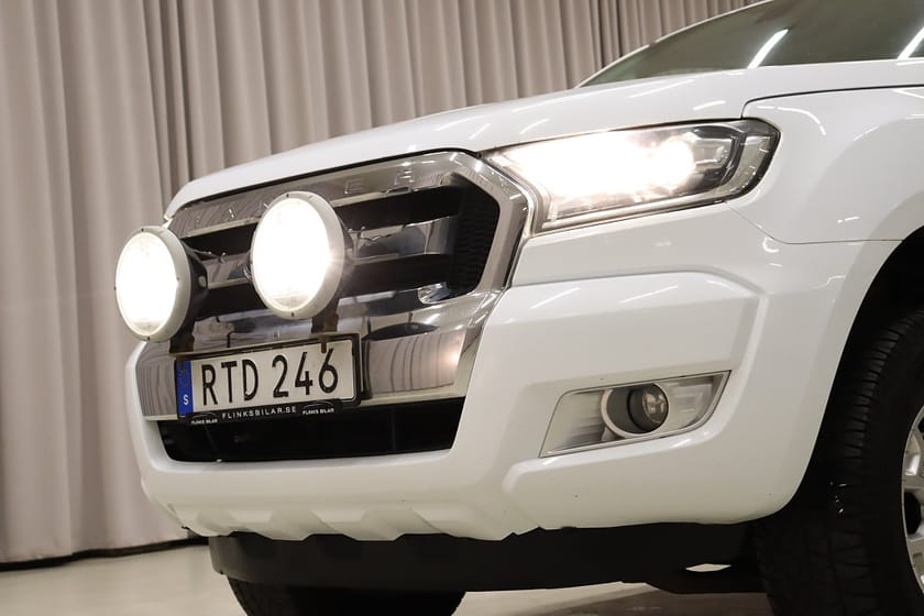 Bild 4 av Ford Ranger SuperCab 2.2 TDCi 160HK Automat|Kåpa|Inredd|Drag|Värmare