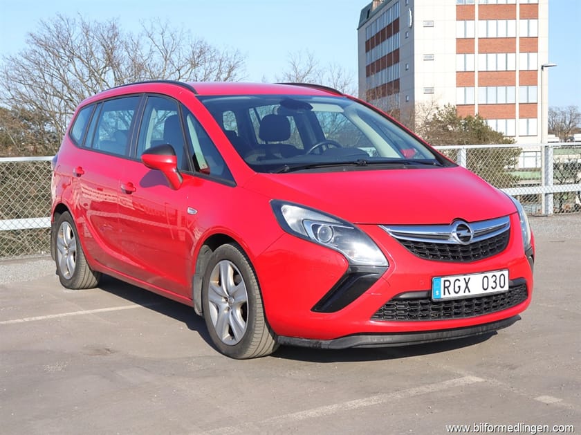 Bild 2 av Opel Zafira Tourer 2.0 130hk 7sits  S/V-hjul P-sensor 1-ägare