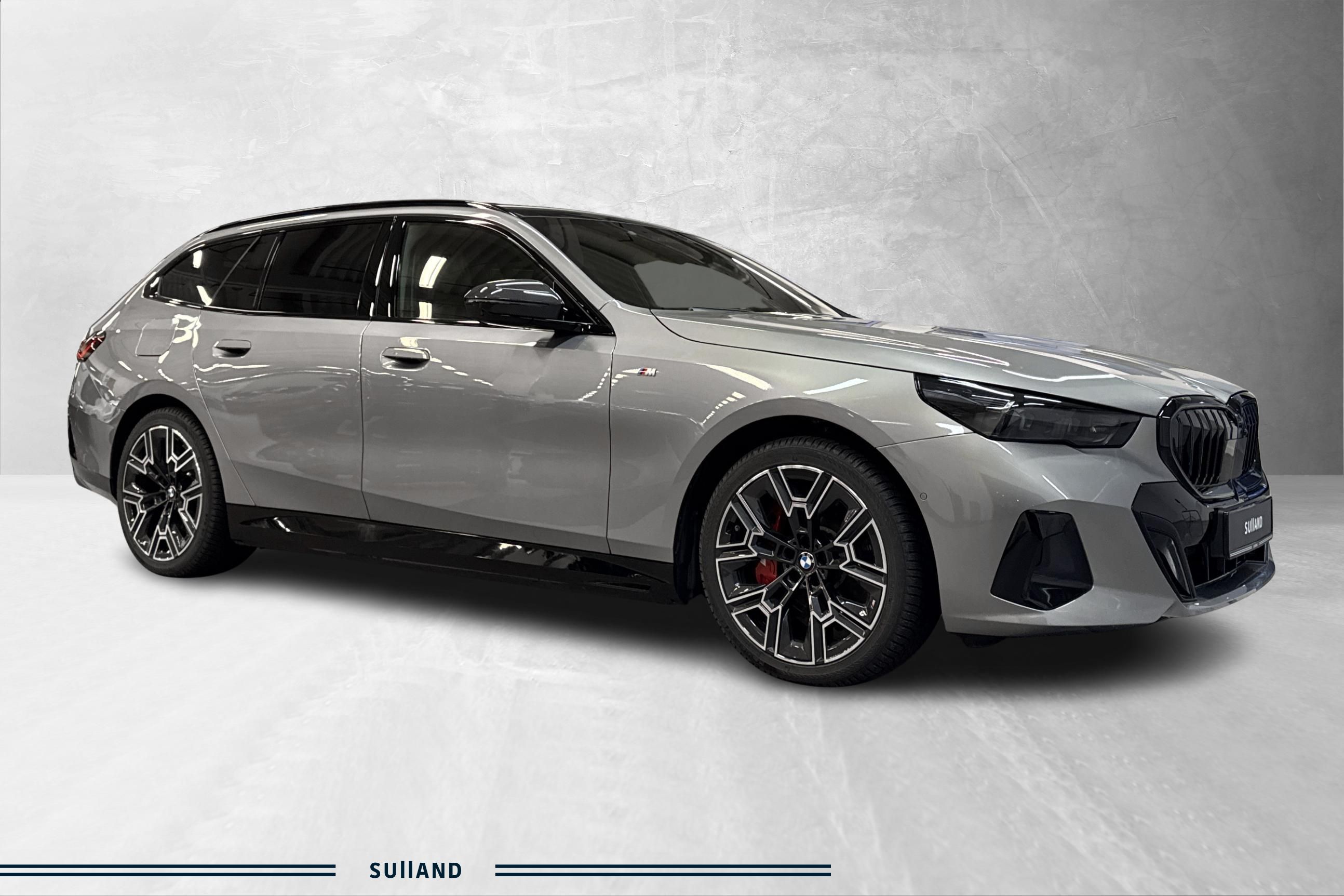 Thumnail bilde 1 av BMW i5 xDrive40 Touring