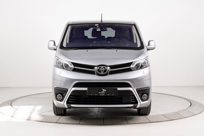 Bilde 4 av Toyota Proace Verso Lang 2,0D 177 Exec Shuttle Worker 9-s Webasto Kamera