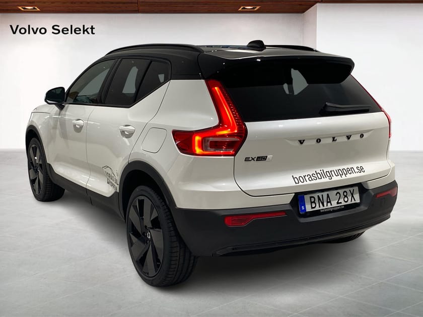 Bild 2 av Volvo EX40 Twin Motor Performance M Ultra Black Edt - Demo