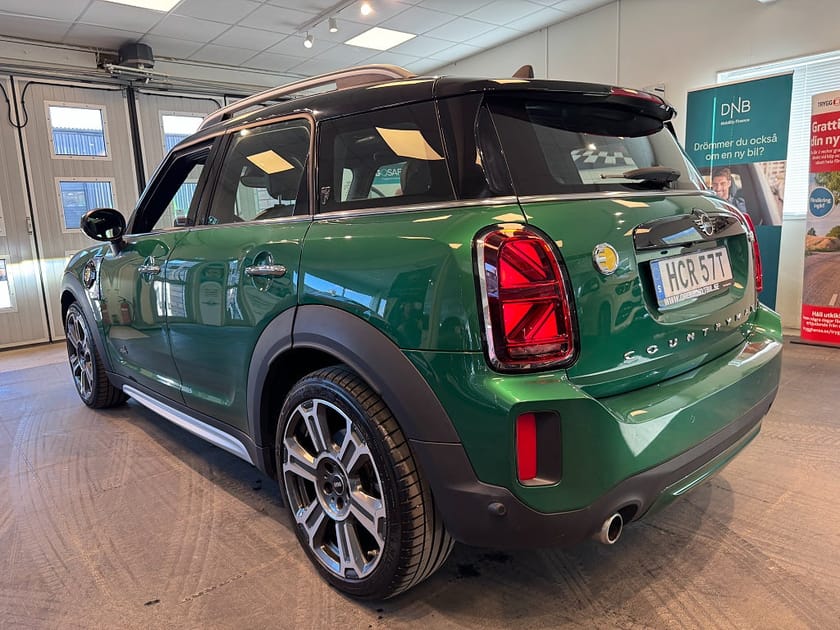 Bild 3 av MINI Countryman Cooper SE ALL4 Pano HUD H/K Gps B-Kamera SPEC 220hk