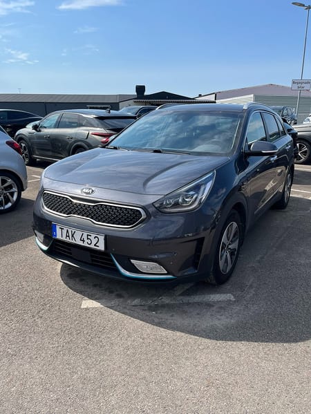 Kia Niro P-HEV DCT 141Hk Advance Plus 2 / Elstol / Rattvärme