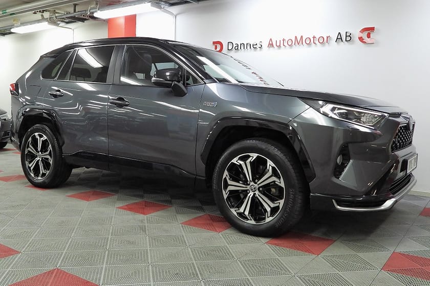 Bild 4 av Toyota RAV4 Laddhybrid Plug-in Hybrid E-CVT Style JBL SoV Hjul Panorama Drag