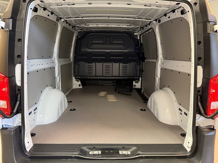 Bild 5 av Mercedes-Benz eVito 112 Lång PRO