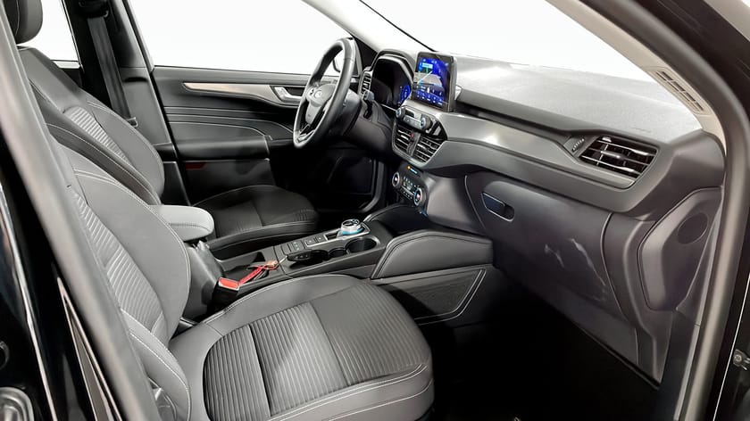 Bild 3 av Ford Kuga Plug-In Hybrid Titanium PHEV 225hk Automat