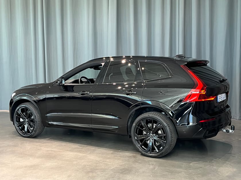 Bild 3 av Volvo XC60 T6 Plus Black Nordic Edition Lagerbil Redo För Omg Leverans