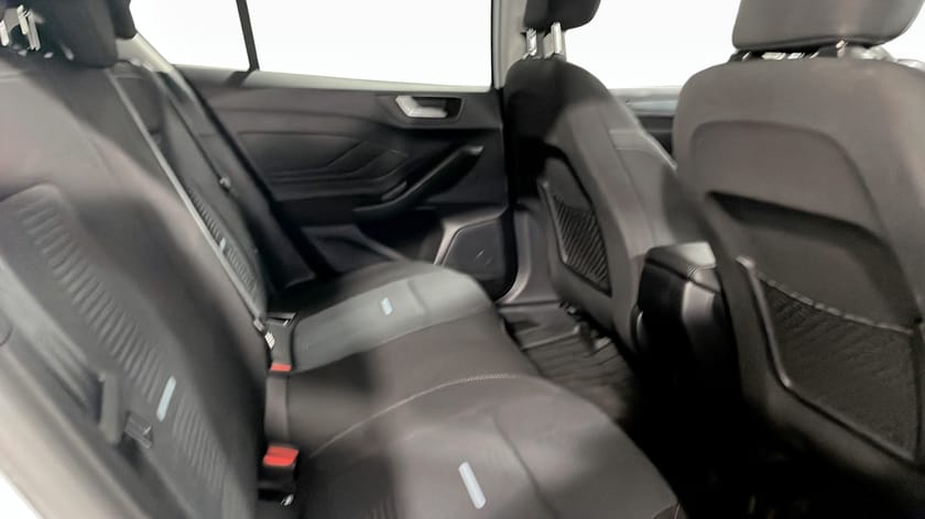 Bild 5 av Ford Focus Active 5d MHEV E85 125hk Manuell