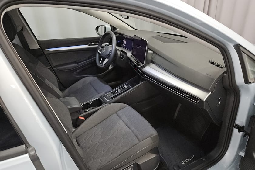 Bild 5 av Volkswagen Golf Sportscombi Life 1.5 eTSI 150HK DSG P-Värm Drag Aut