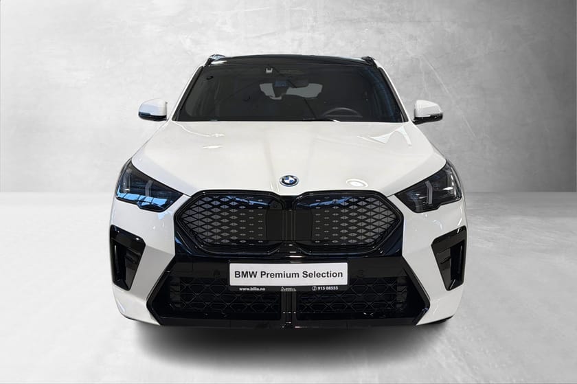 Bilde 2 av BMW iX2 xDrive30 Supercharged Msport Pro Panorama Krok Harman
