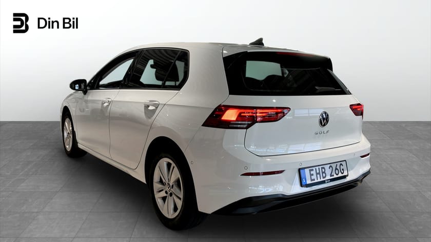 Bild 3 av Volkswagen Golf 1.0 Life Panorama/Nav/Rattvärme 110Hk