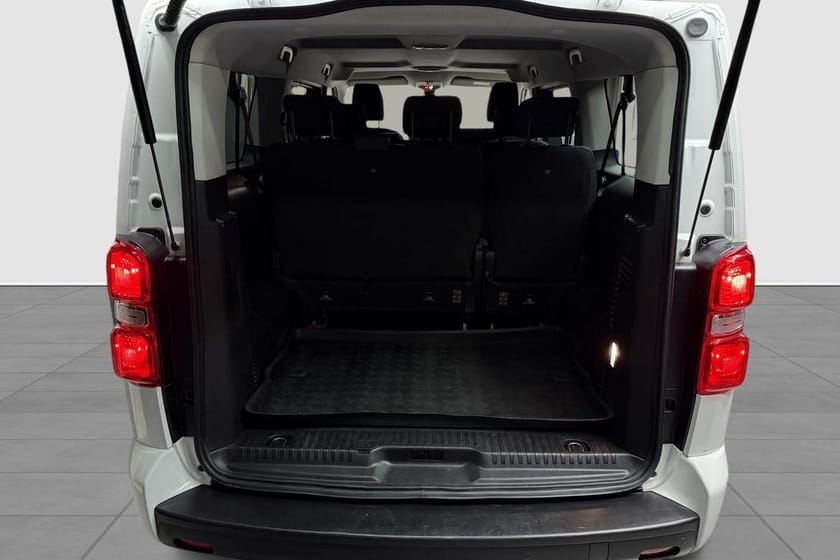 Bild 4 av Toyota Proace Verso SHUTTLE LONG 1,5 120 HK S&S V-HJUL