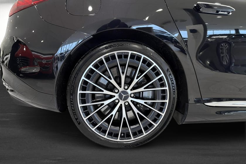 Bild 5 av Mercedes-Benz AMG EQE 43 4MATIC 476hk Panorama