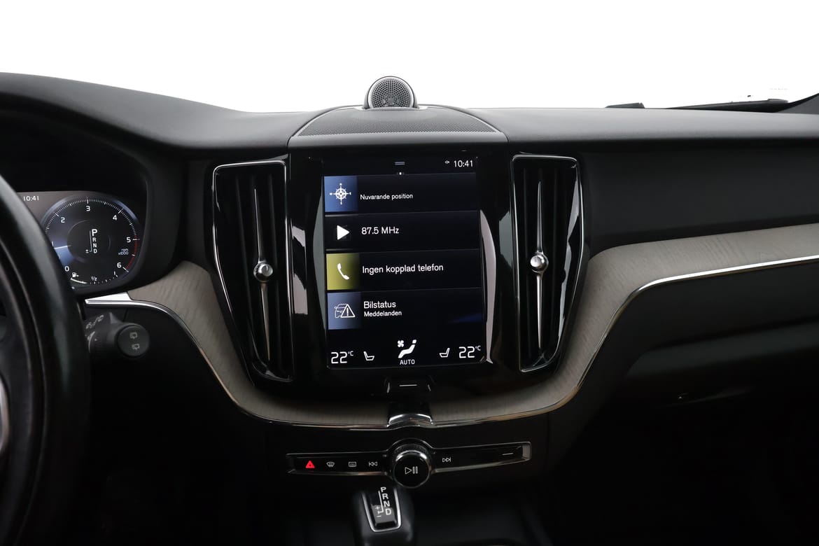 Volvo XC60 2018 - miniatyr 15