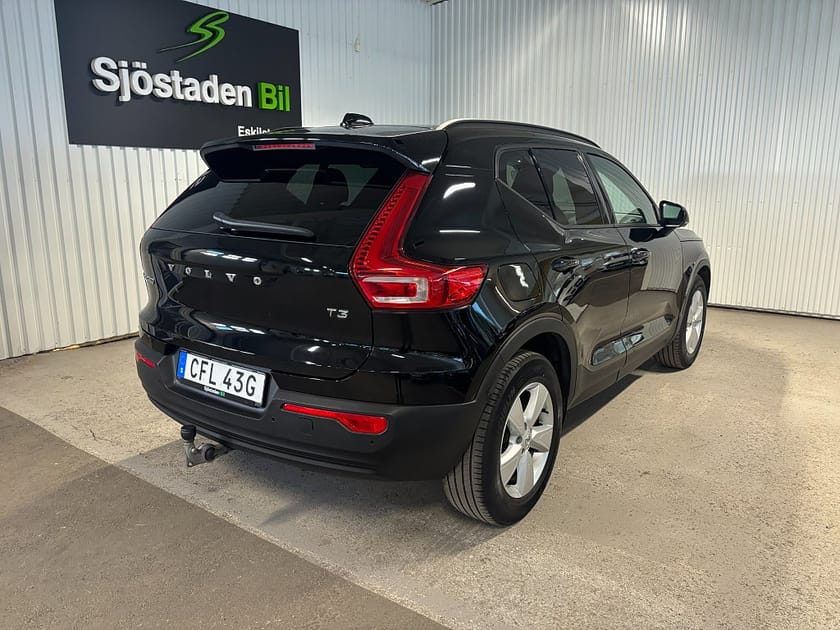 Bild 4 av Volvo XC40 T3 156hk Momentum Värmare Drag Bluetooth