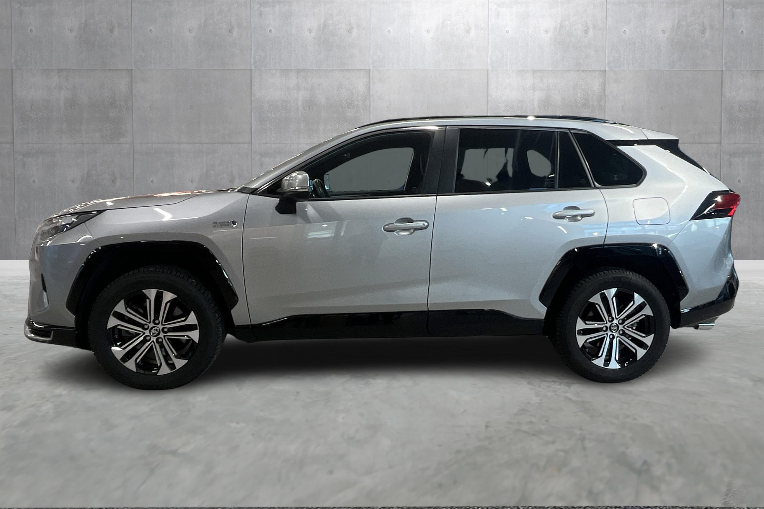 Thumnail bilde 1 av Toyota RAV4 Plug-in Hybrid