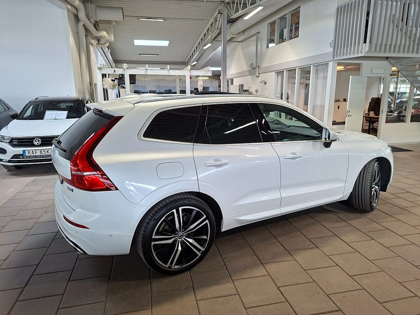 Bild 3 av Volvo XC60 T8 TwEn AWD Geartronic R-Design (SE SPEC)