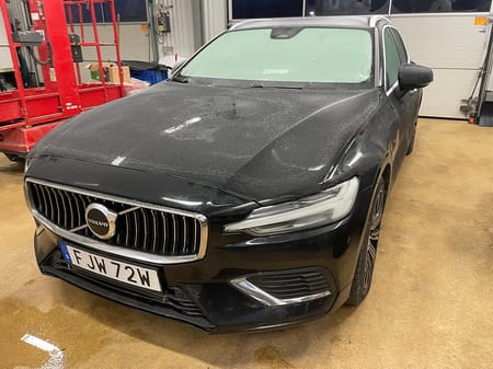 Volvo V60 T6 Recharge Core Bright plug in AWD 350HK 4x4