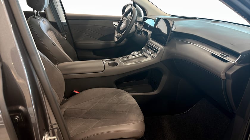 Bild 3 av MG S6 EV Dual Motor LUXURY 77 KWH AWD - LADDKORT 15 000KR