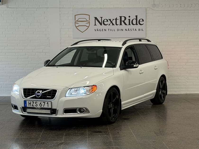 Bild 2 av Volvo V70 2.5FT Geartronic R-Design | Automat | NyServad