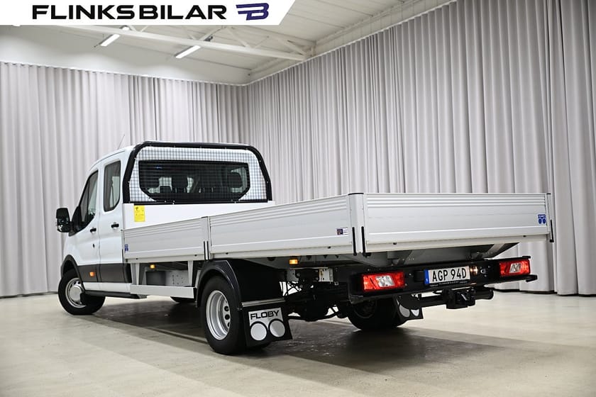 Bild 3 av Ford Transit 500 Chassi Dubbelhytt 170HK Flak Drag Värmare Moms