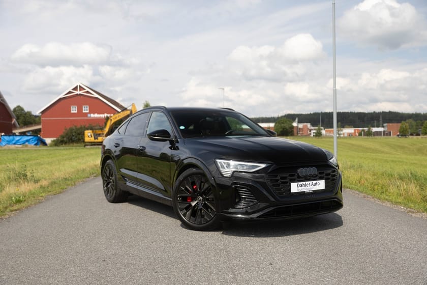 Bilde 2 av Audi Q8 Sportback 55 e-tron quattro S-line Luft/Delskinn/360-kam/Sort opt/LED/