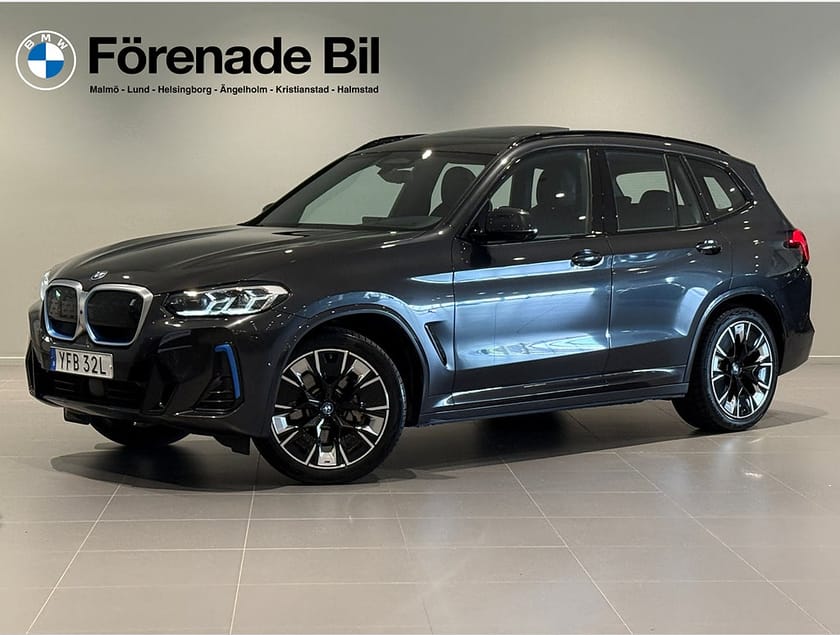 Bild 1 av BMW iX3 Charged Plus M Sport HUD Drag H/K Adpt Farth Panor.