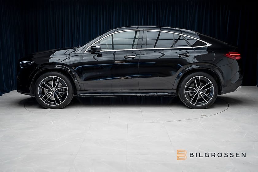 Bild 2 av Mercedes-Benz 350 de 4MATIC Coupé AMG Line Premium Pano HUD Burmester