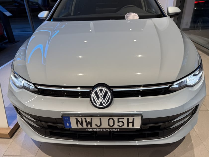 Bild 2 av Volkswagen Golf 2,0 eTSI  Aut Drag LED performance