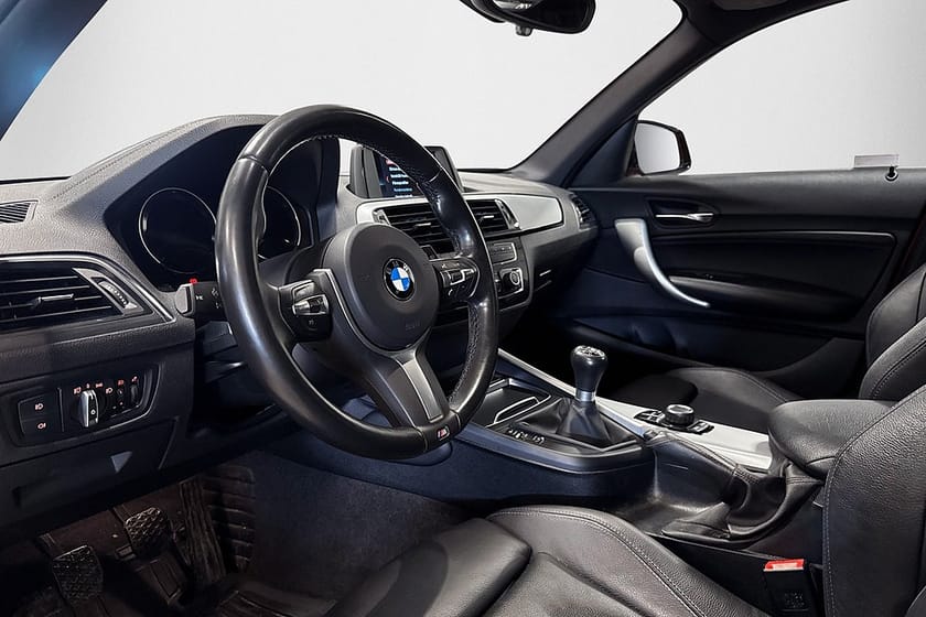 Bild 5 av BMW 118i 118 M-SPORT LCI II HELSKINN VÄLSERVAD