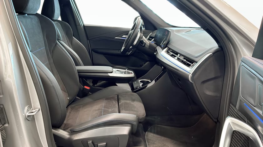 Bild 3 av BMW X1 xDrive25e 25e xDrive  M Sport Drag Comfort Elstol med minne