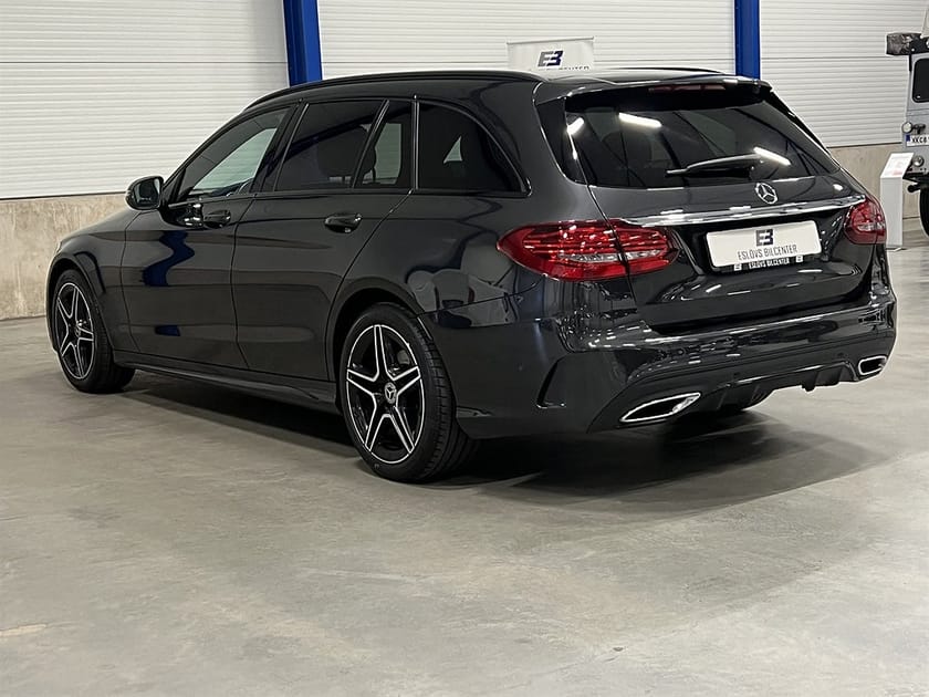 Bild 5 av Mercedes-Benz C 200 T d 160 HK / AMG / Night Edition / Burmester