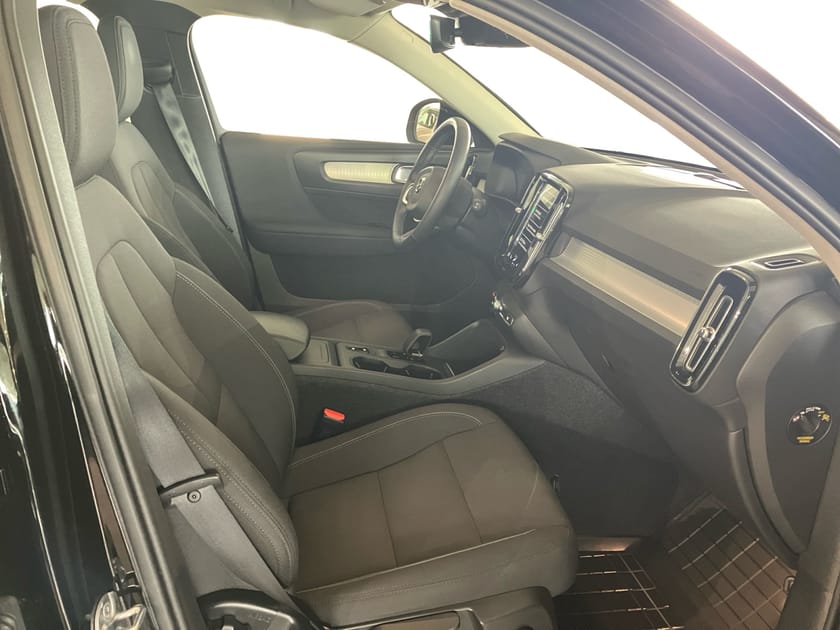 Bild 4 av Volvo XC40 T3 FWD aut Momentum