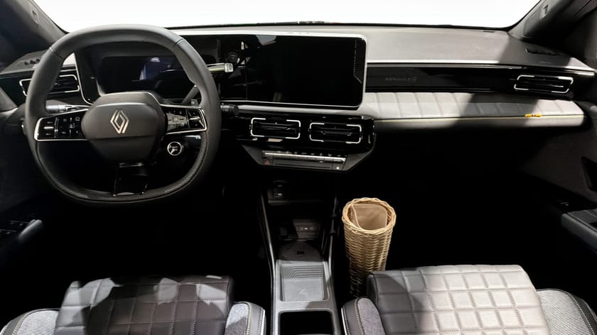 Bild 5 av Renault 4 E-Tech Iconic 52kwh PL fr: 4090kr/mån