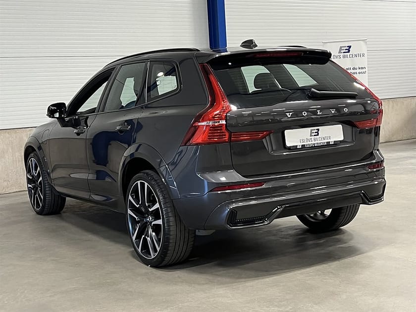 Bild 5 av Volvo XC60 Recharge T8 AWD 392 HK / R-Design / Panorama / B%26W / Barnkudda