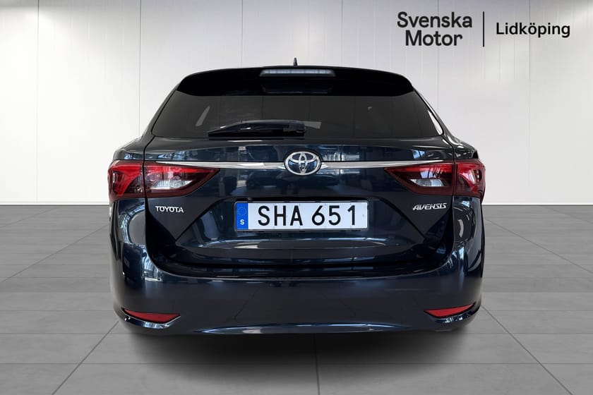 Bild 4 av Toyota Avensis Kombi 2.0 D-4D Manuell I Backkamera I GPS I Vinterhjul