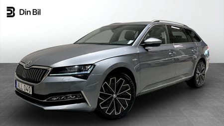 Škoda Superb iV Kombi L&K 1,4 TSI 218 DSG Drag DCC Pano Värmare